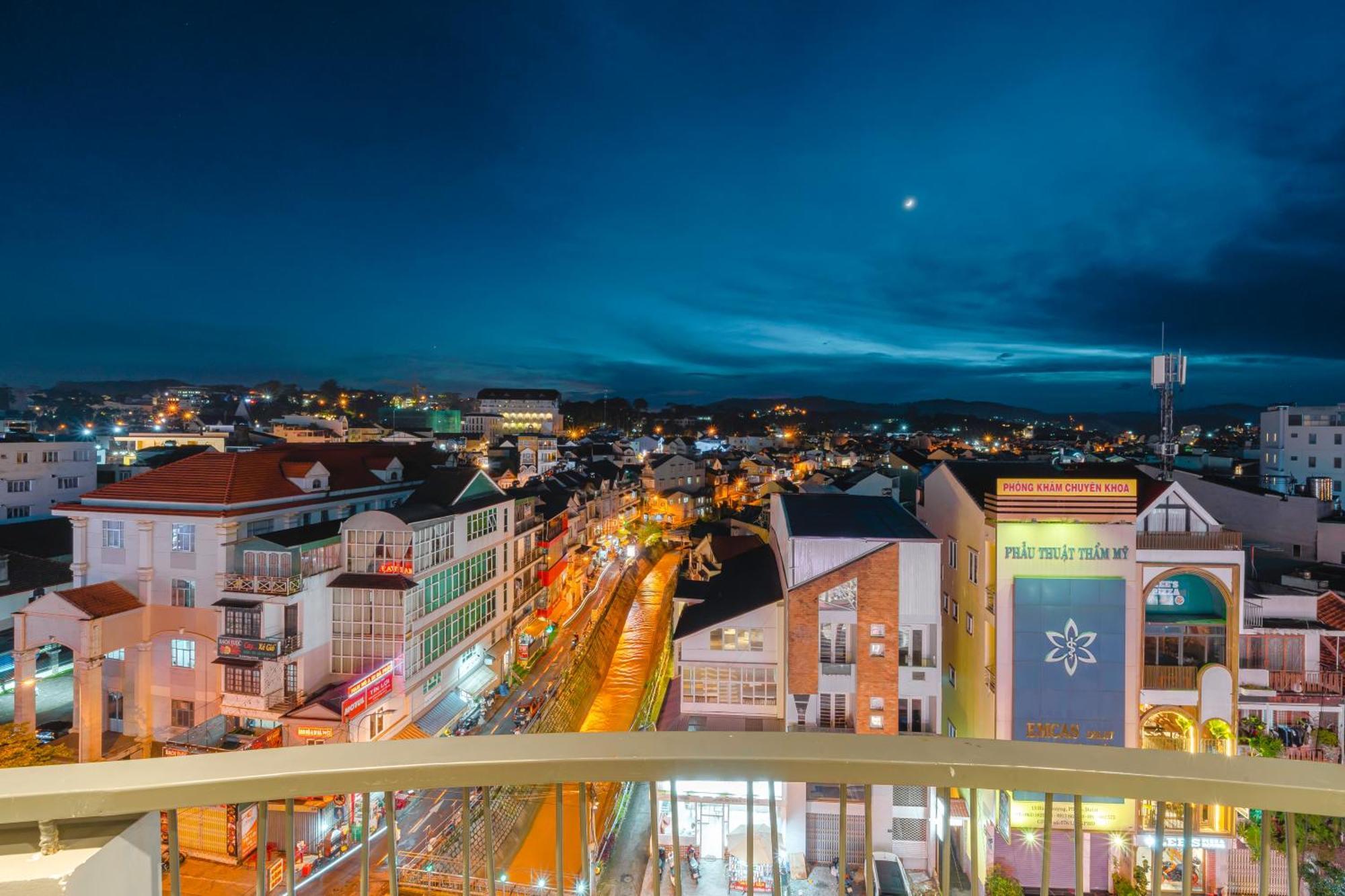 Ttr Central Apart Hotel ดาลัด ภายนอก รูปภาพ